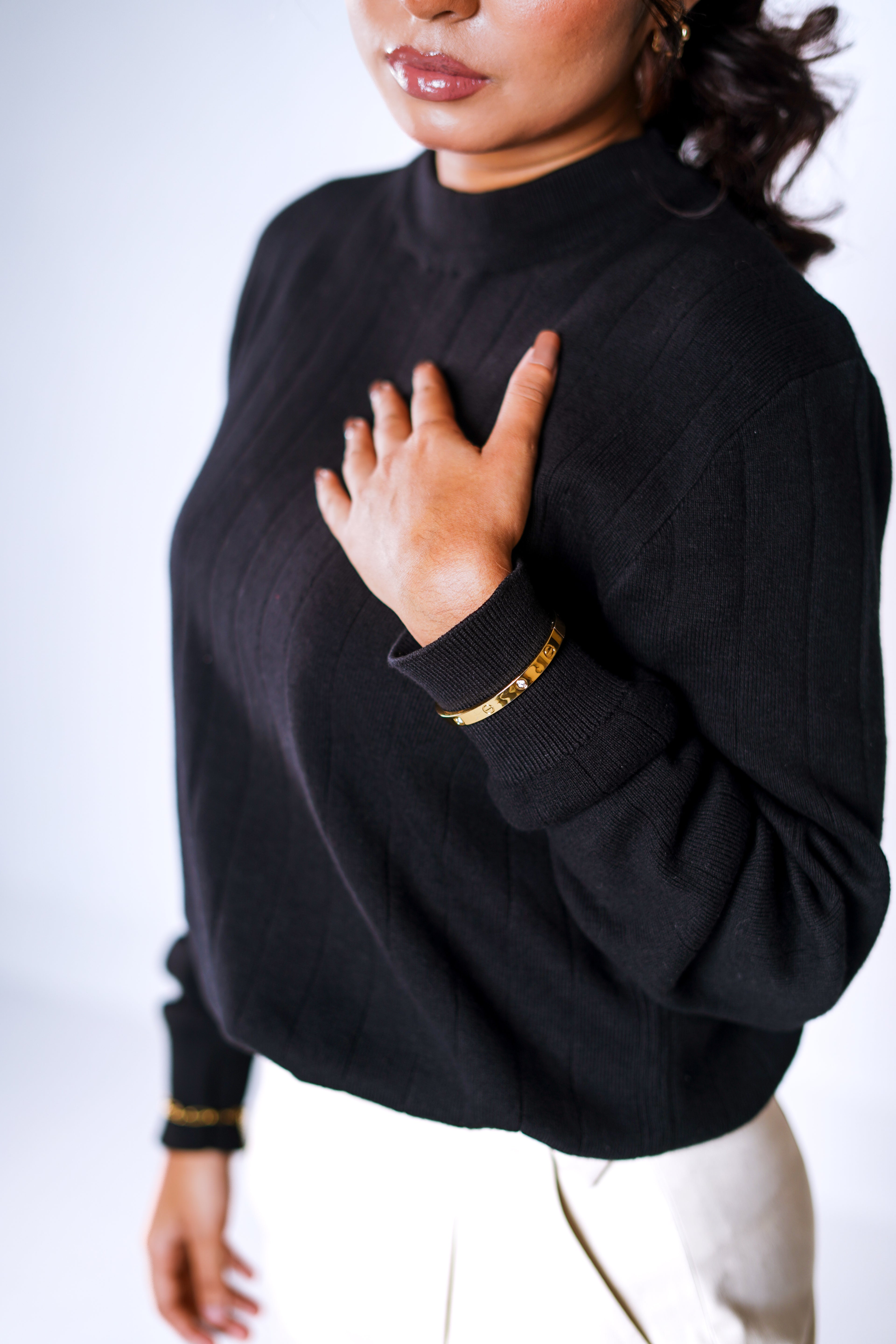 Carbon Black Classic Knit Sweater woman