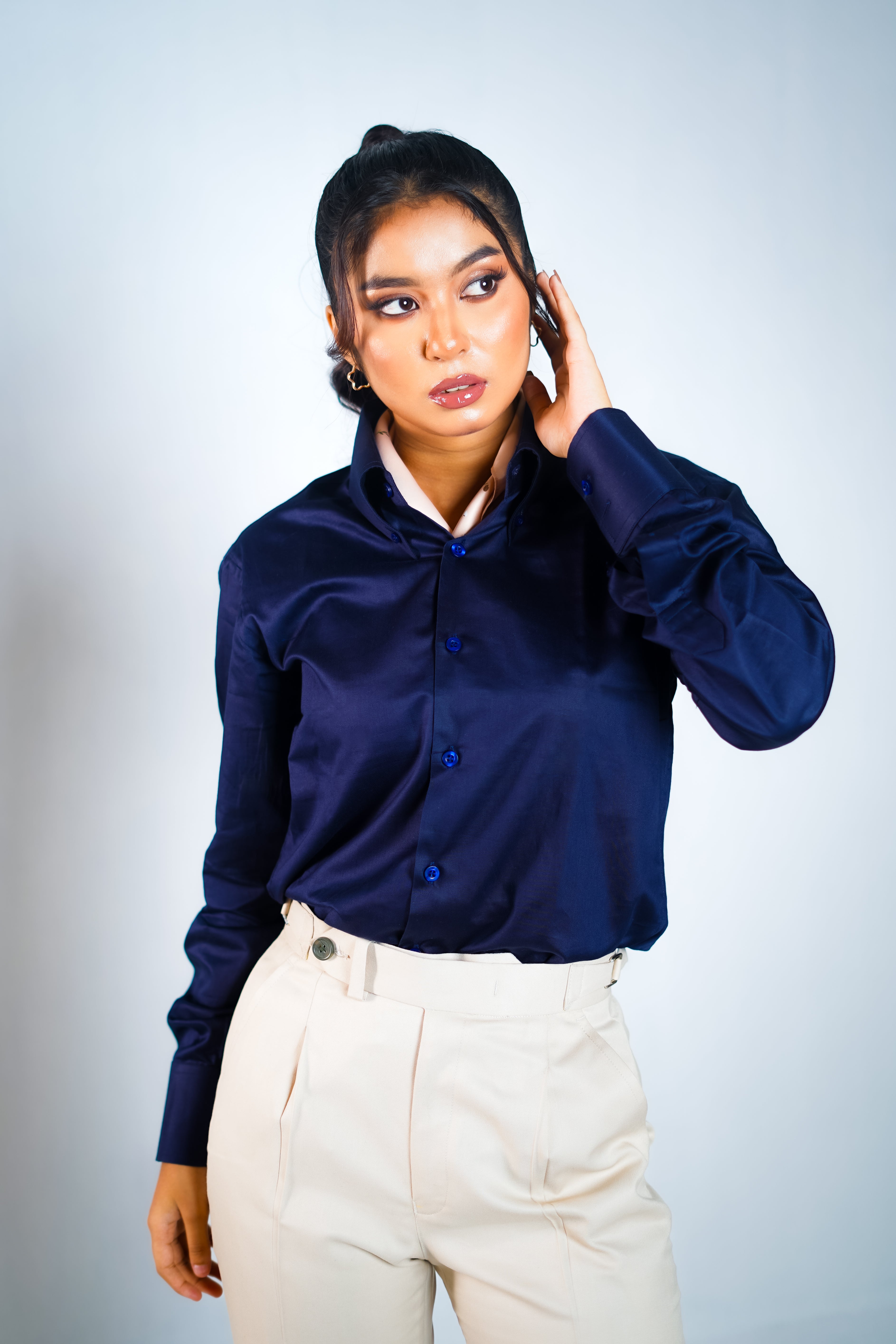 Neon Navy Sharp Collar Shirt Woman